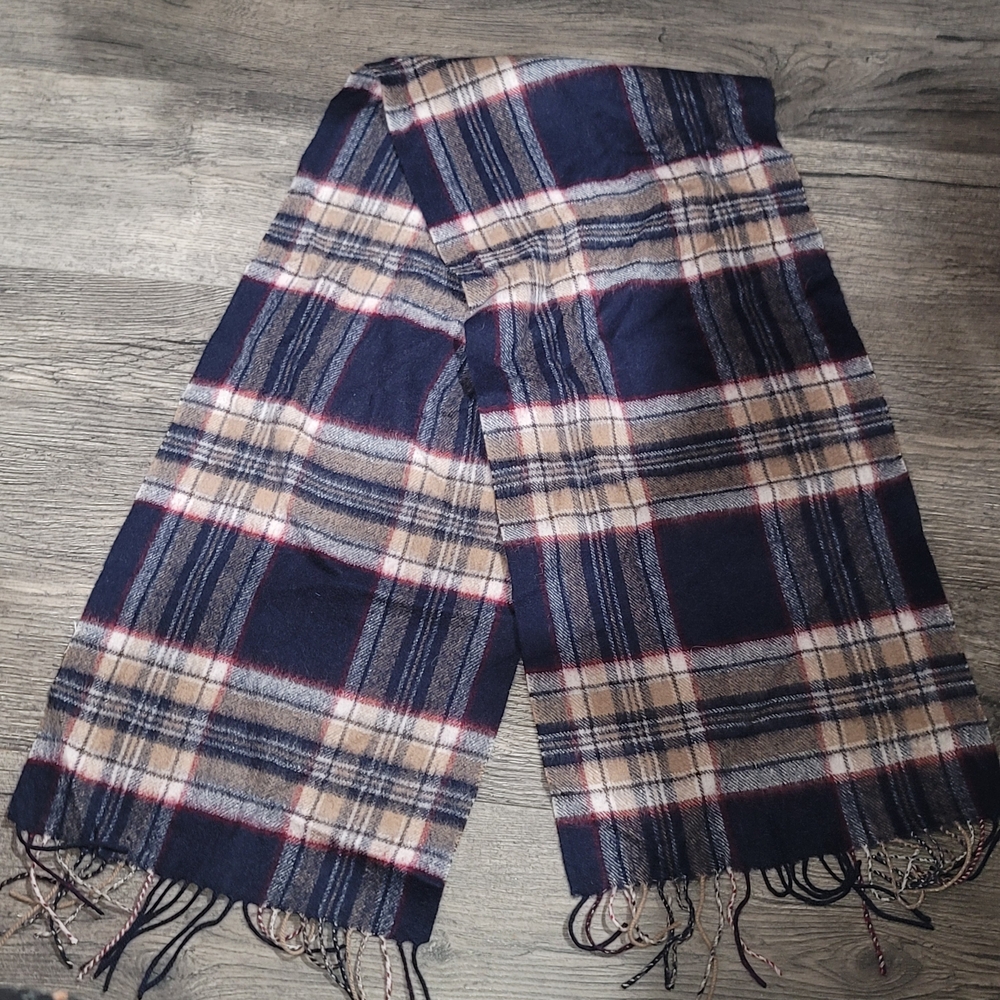 Edinburgh Classic Navy and Cream Plaid Men's Scarf